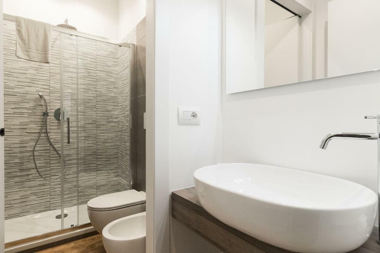Italianway - Ciro Menotti 18 Apartment Milan Luaran gambar
