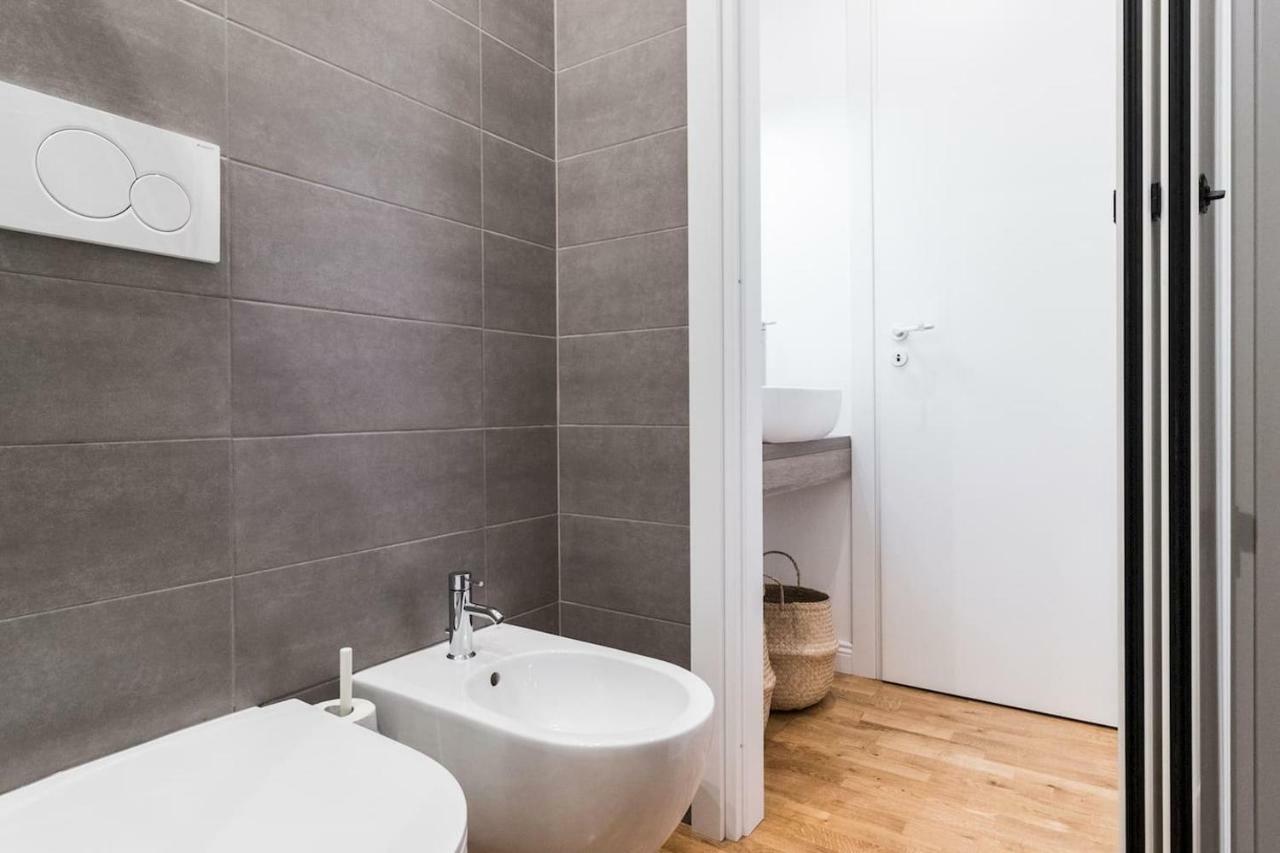 Italianway - Ciro Menotti 18 Apartment Milan Luaran gambar